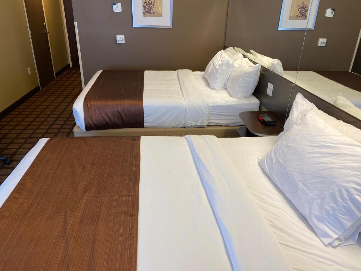 Microtel Inn & Suites By Wyndham - Timmins Esterno foto
