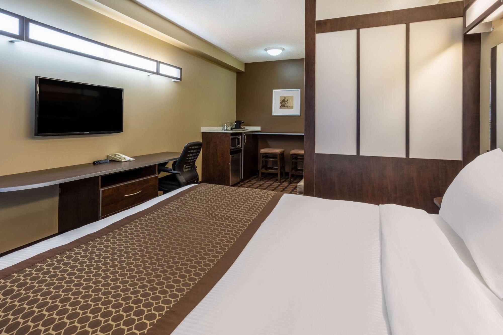Microtel Inn & Suites By Wyndham - Timmins Esterno foto