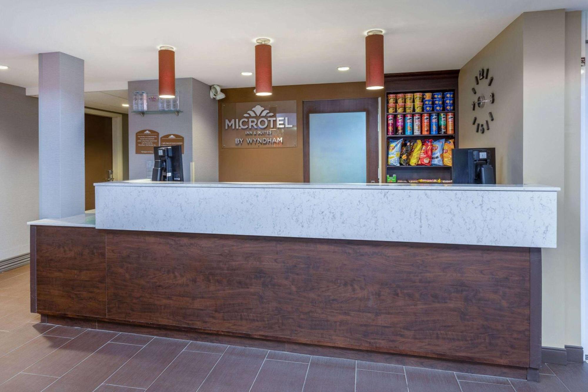Microtel Inn & Suites By Wyndham - Timmins Esterno foto