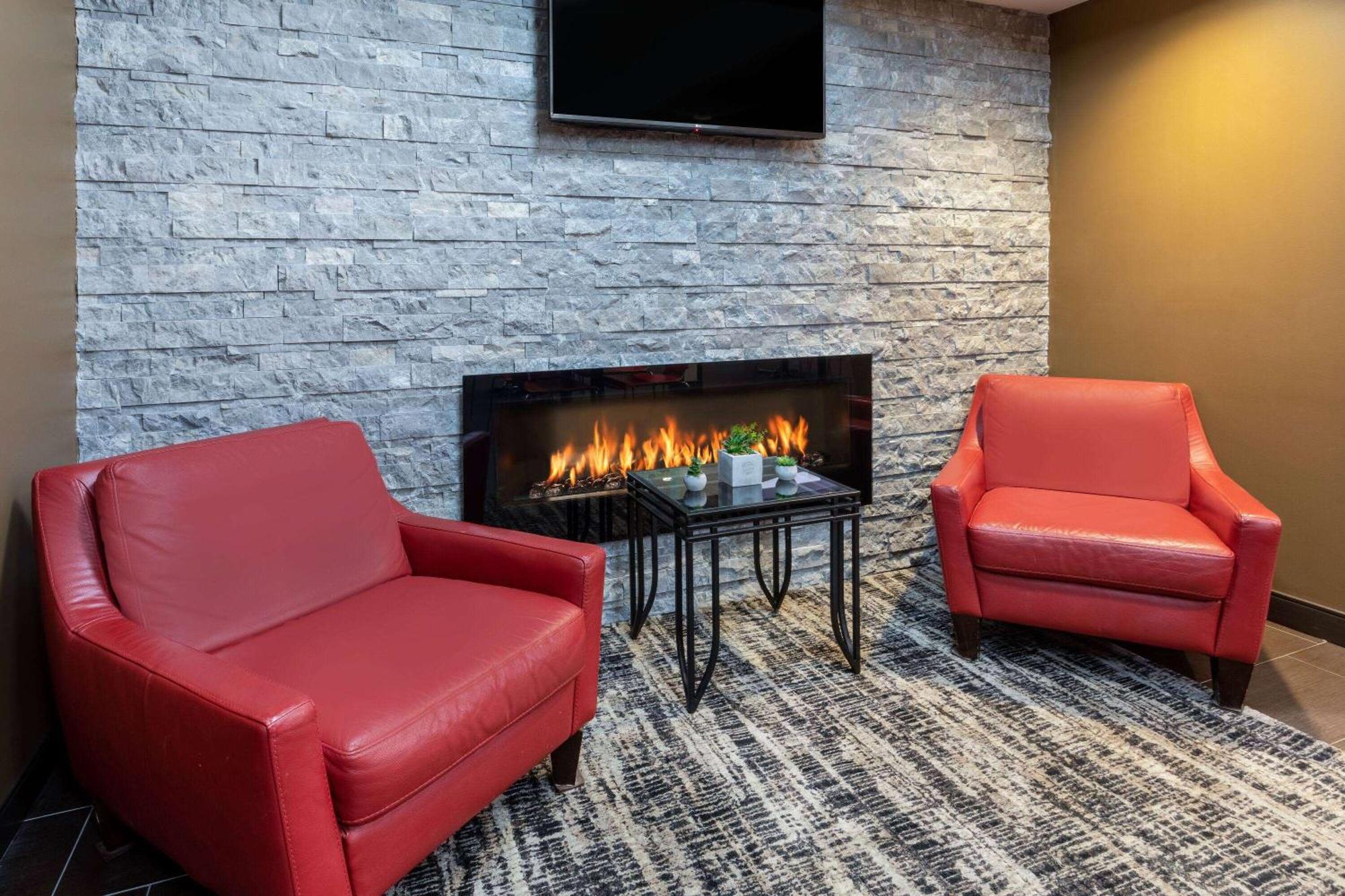 Microtel Inn & Suites By Wyndham - Timmins Esterno foto