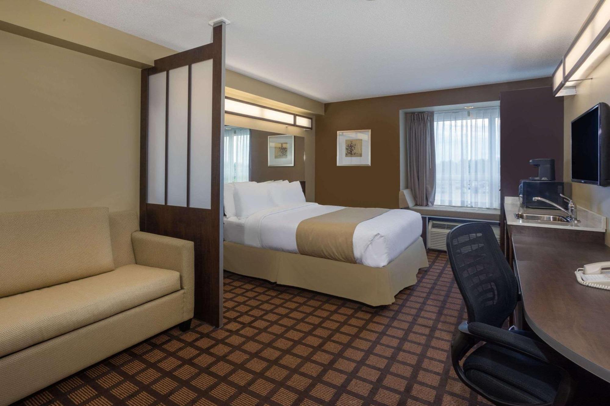 Microtel Inn & Suites By Wyndham - Timmins Esterno foto