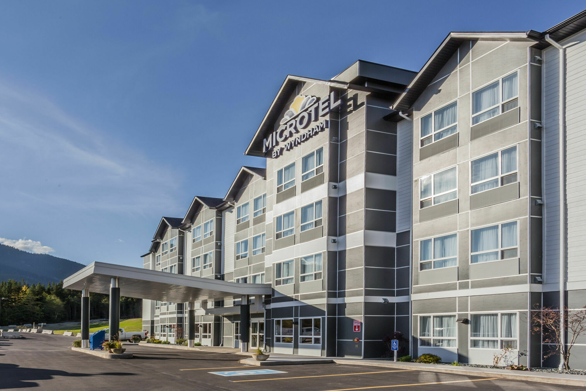 Microtel Inn & Suites By Wyndham - Timmins Esterno foto